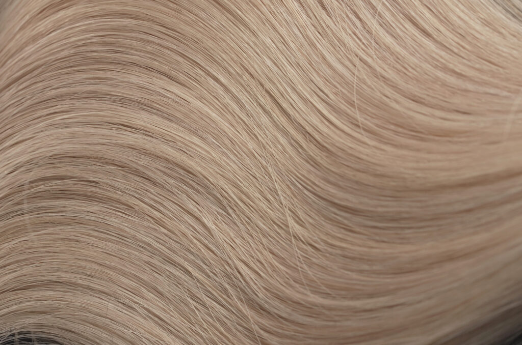 popielaty blond kolor #18B